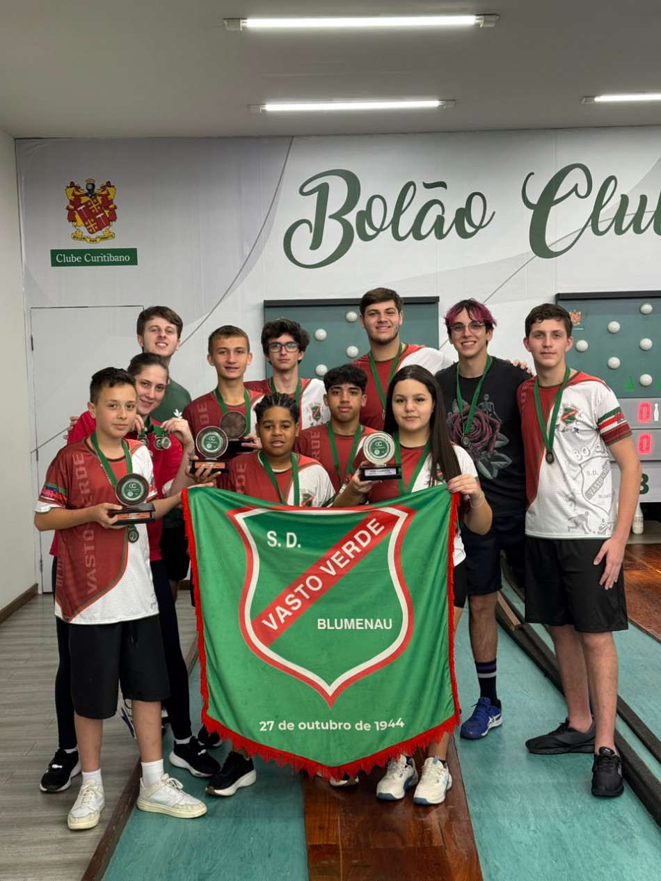 Blumenau conquista medalhas no Brasileiro de Clubes de Bolão 16 e no Circuito de Xadrez