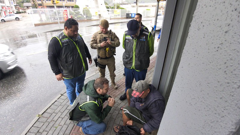 Ação integrada amplia abordagem social durante o dia e reforça busca ativa por pessoas em situação de rua