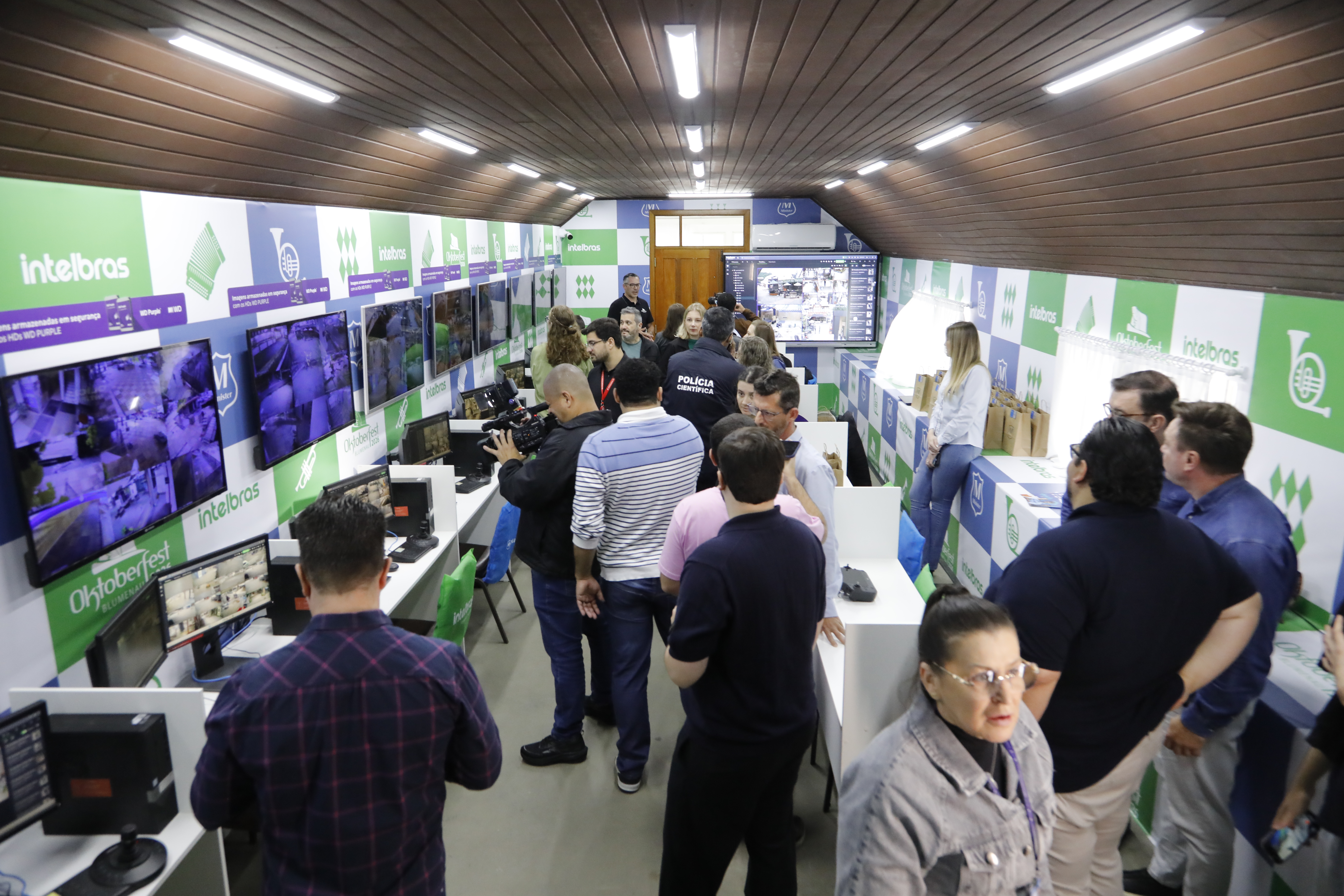 Oktoberfest Blumenau reforça segurança com mais tecnologia e efetivo