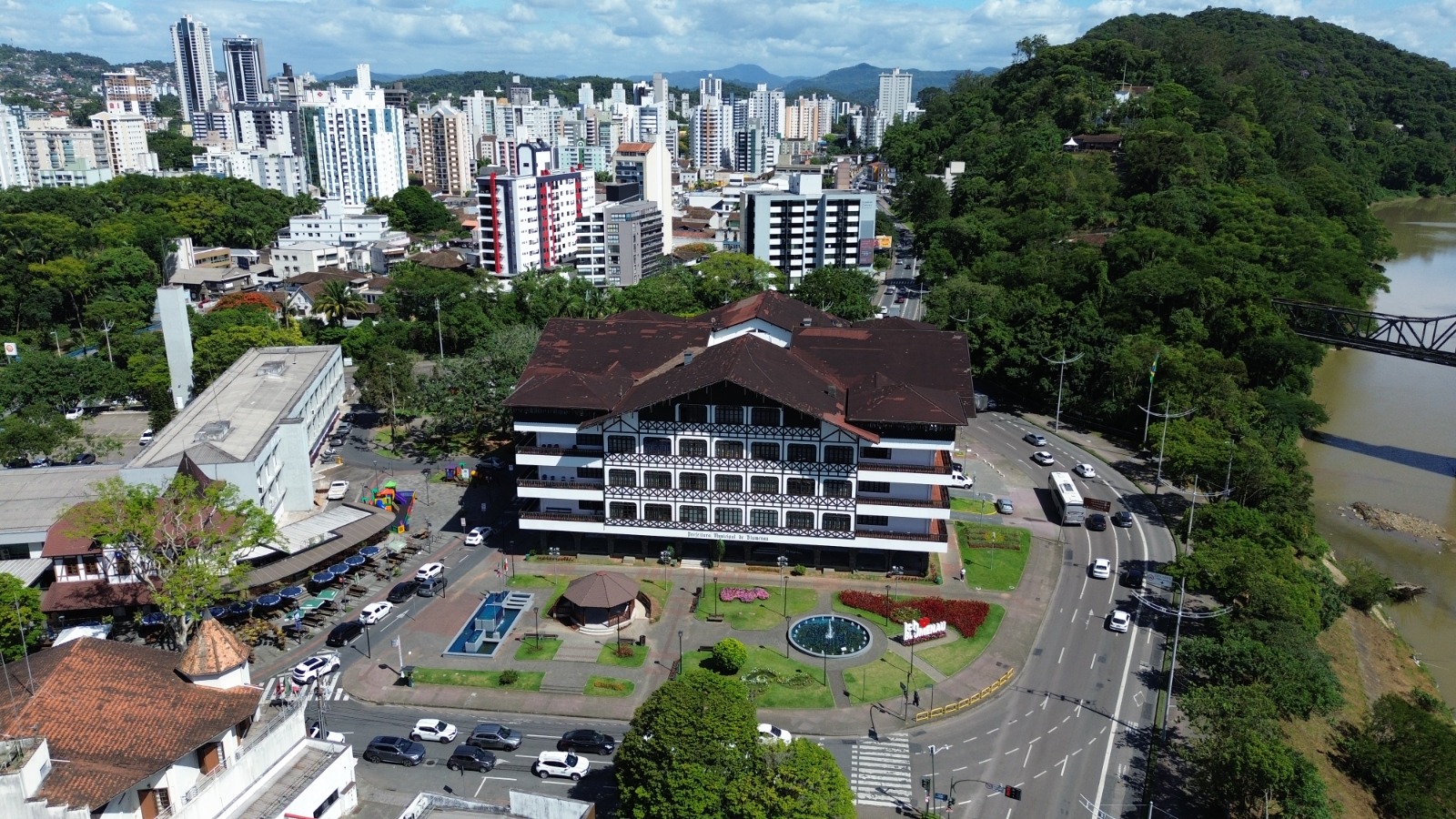 Prefeitura atende em regime de plantão neste feriado de Nossa Senhora Aparecida