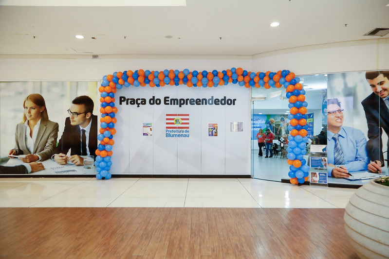 Praça do Empreendedor monta calendário de atendimento para ajudar pequenos negócios de Blumenau a crescer