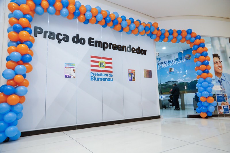 Praça do Empreendedor de Blumenau completa 11 anos com serviços entre os melhores do Brasil