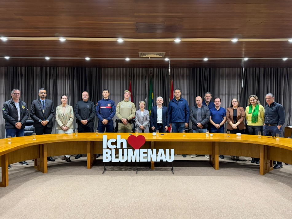 Blumenau cria Secretaria de Segurança Pública para assumir gestão da proteção nas escolas e a futura guarda municipal armada