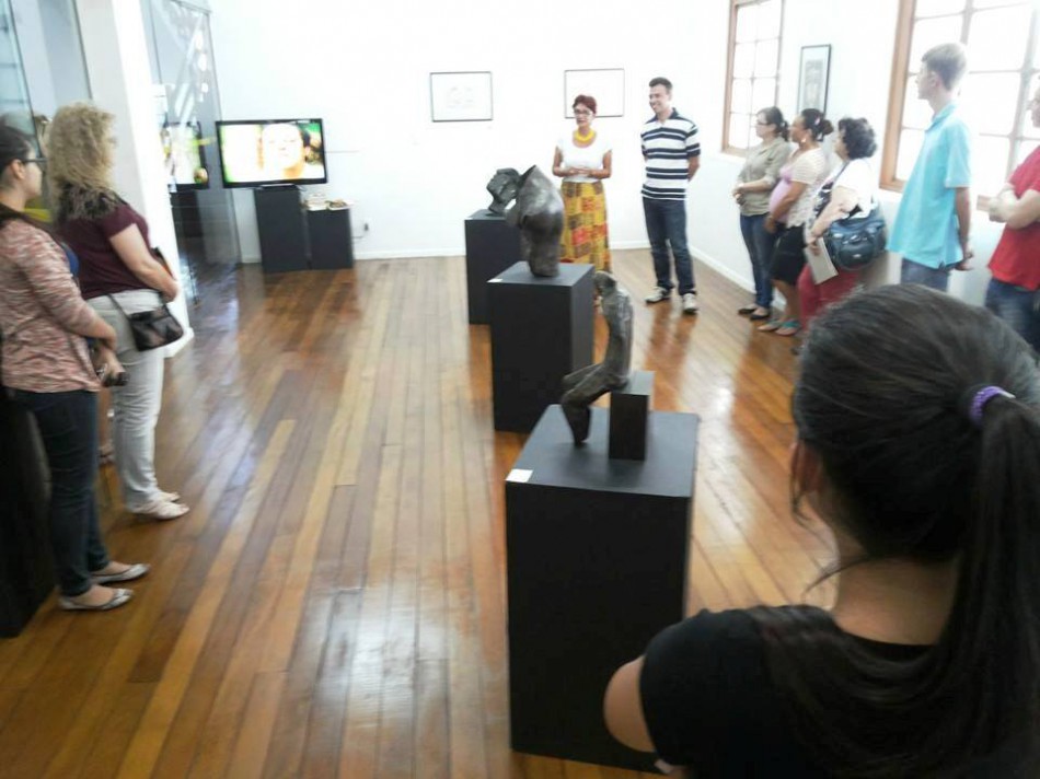 MAB homenageia Elke Hering com exposição