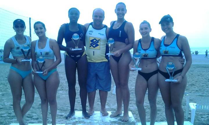 Blumenauenses vencem 2º etapa do Catarinense de Vôlei de Praia
