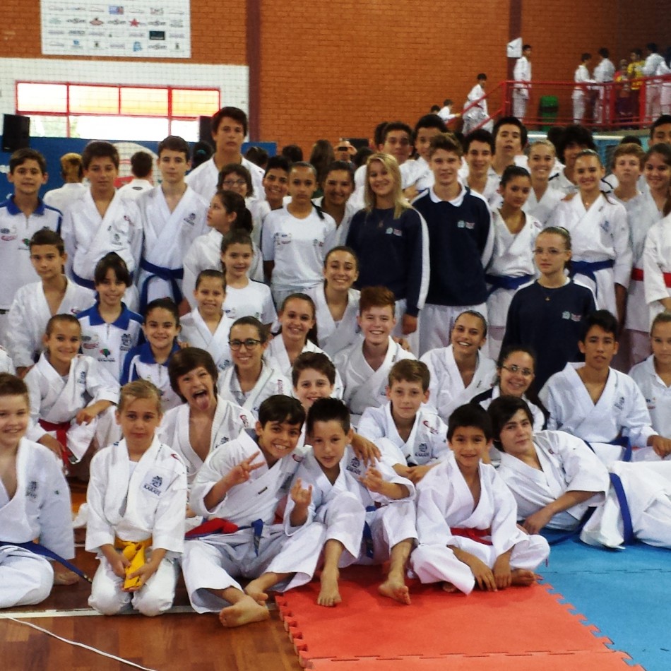 Equipe de karatê de Blumenau vence última etapa do Estadual