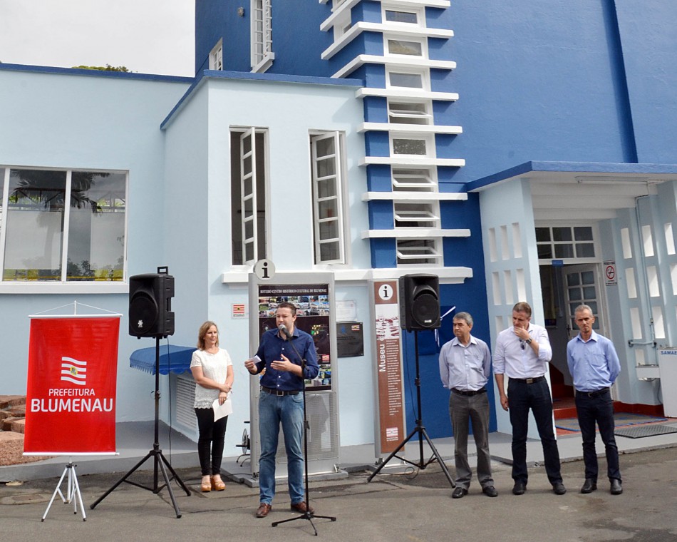 Prefeito anuncia compra da terceira bomba de captação da ETA 2