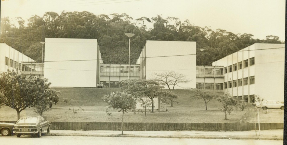 Memória Digital: Furb é oficialmente uma universidade
