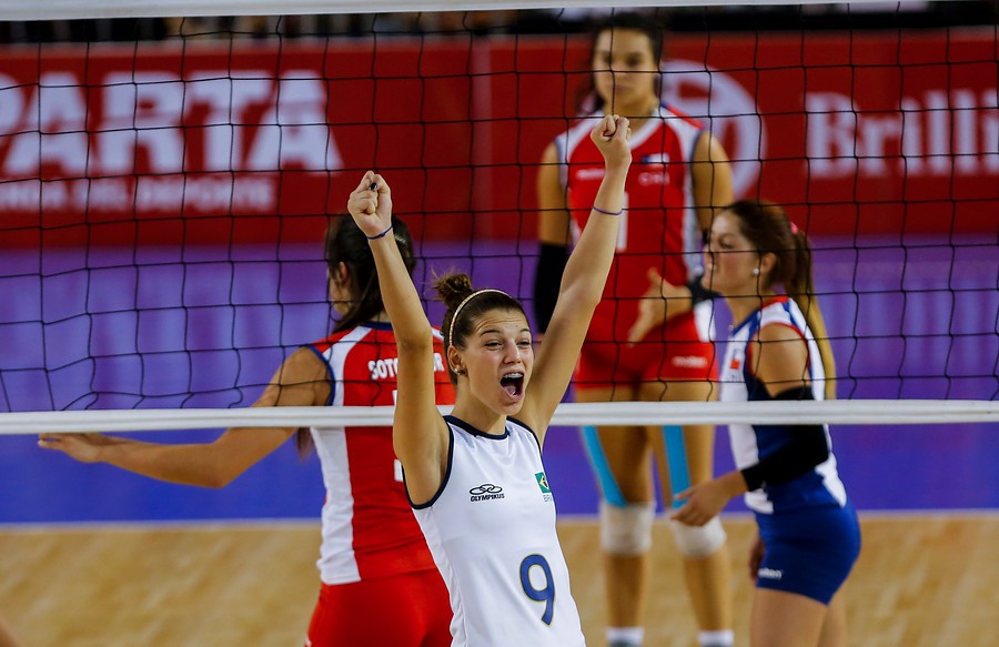 Atleta do Voleibol de Blumenau conquista medalha no Sul-Americano