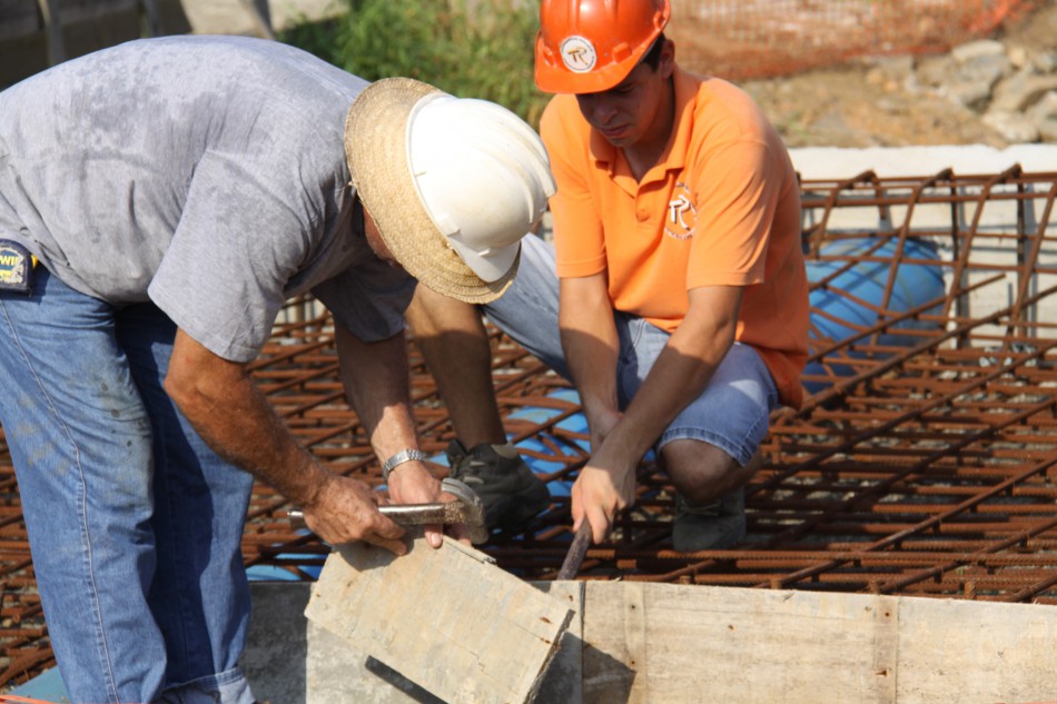 Obras de construção da ponte da rua Erich Belz a todo vapor