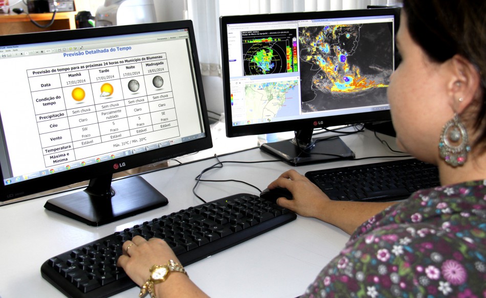 Nível do rio, cotas de ruas, previsão do tempo: site Alertablu está no ar