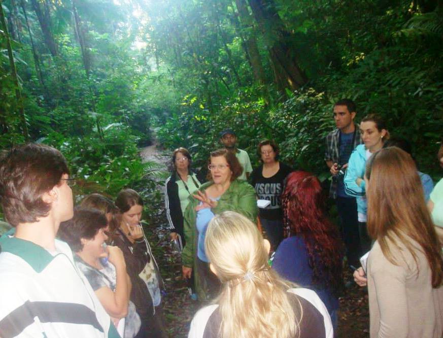 Professores realizam visitas de estudos em parques ecológicos