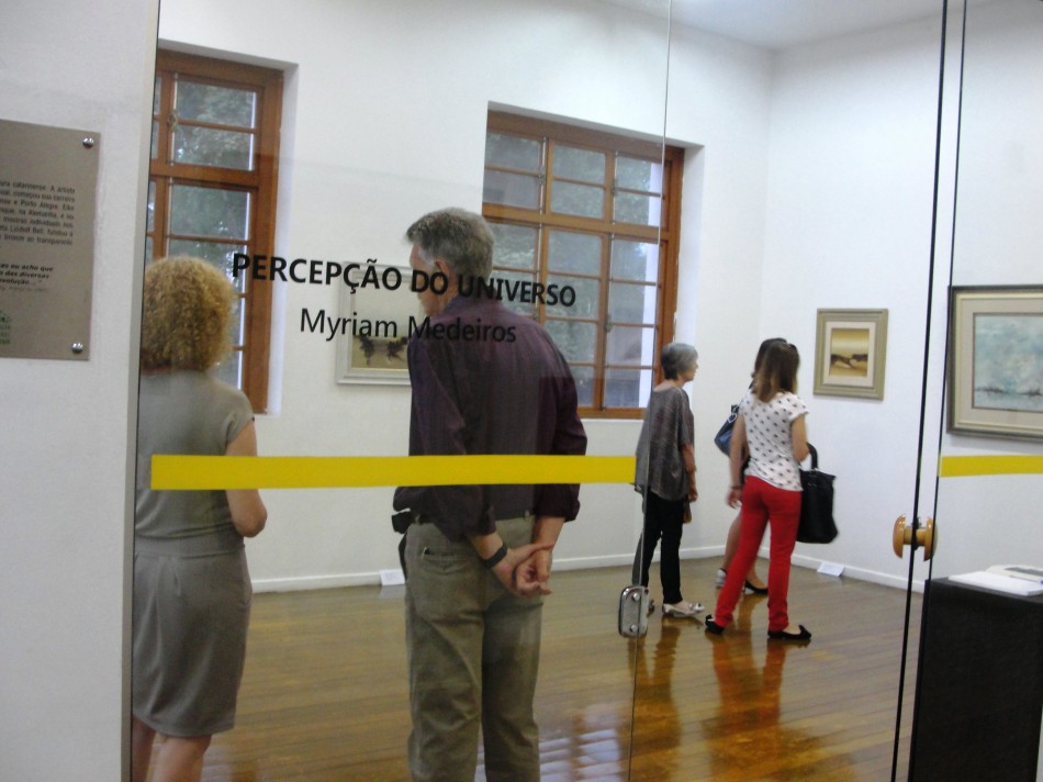 Artistas visuais divulgam trabalhos em guia cultural