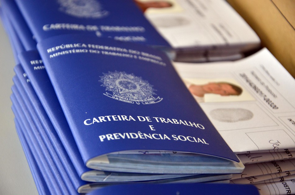 Intendência do Garcia começa a distribuir senhas para emissão da CTPS