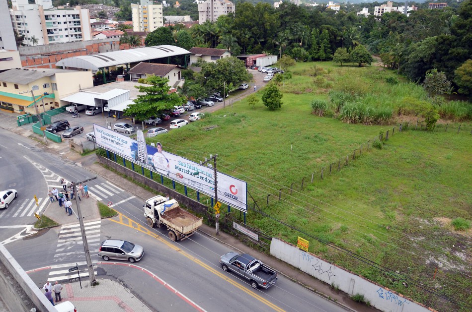Prolongamento da rua Humberto de Campos já começou