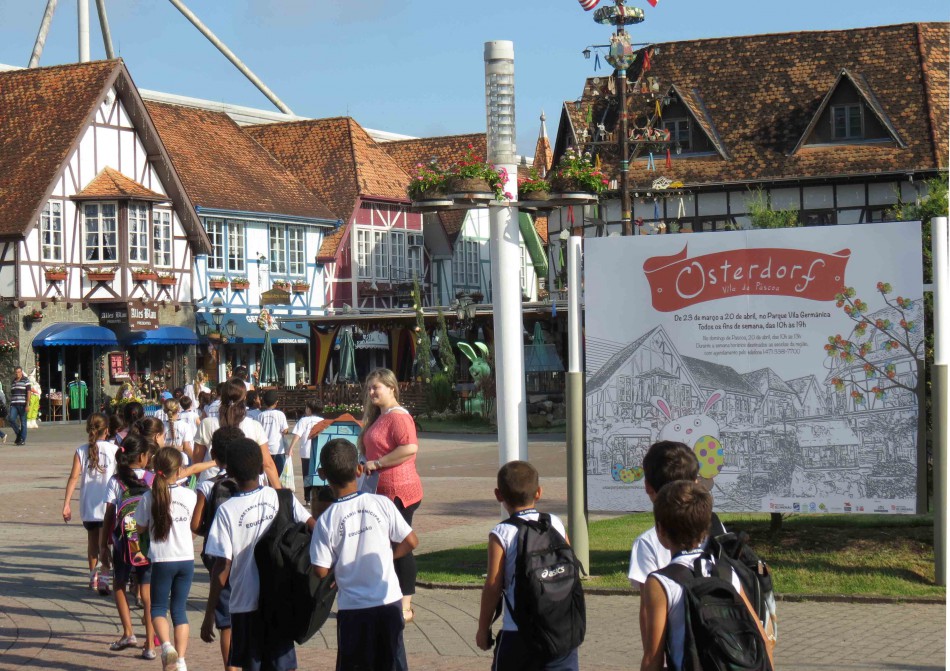 Osterdorf 2014 abre suas portas às escolas de Blumenau