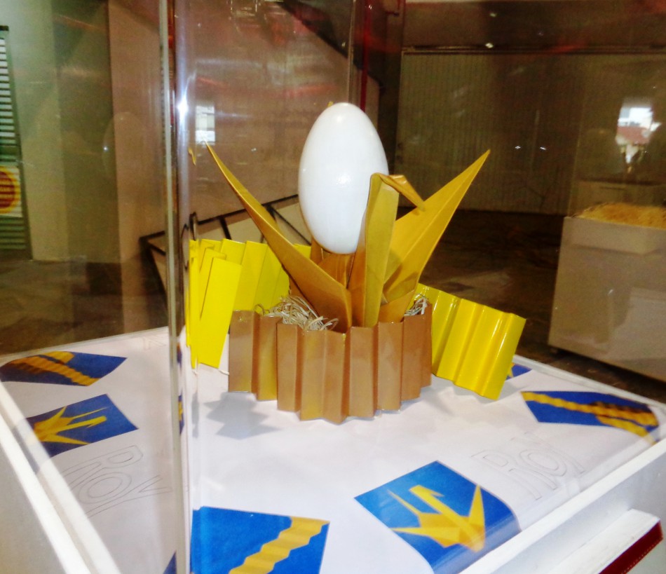 Exposição de Páscoa apresenta ovos customizados