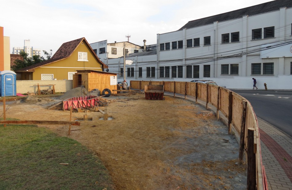 Prefeitura faz parceria com Rotary e Blumenau ganha nova praça