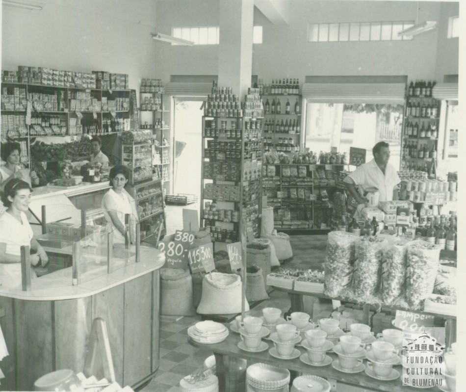 Memória Digital: Comercial Rudolfo Pfuetzenreiter