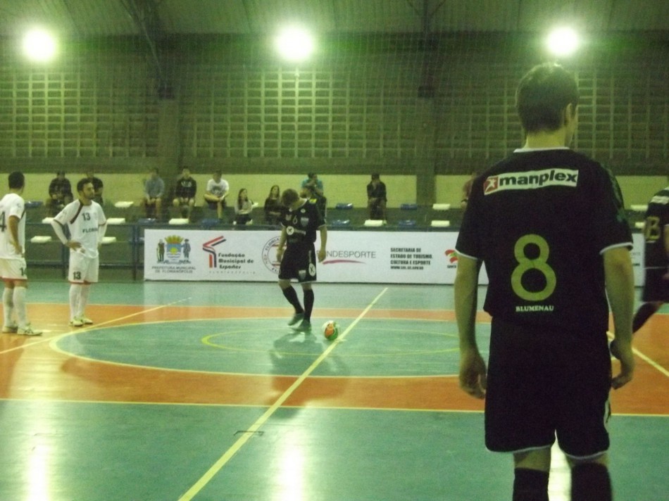 Futsal de Blumenau empata e aumenta série invicta na Divisão Especial