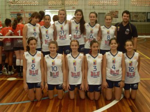 Equipe mirim do Bluvolei disputa 1ª etapa da Copa AEVI Infantil de Vôlei