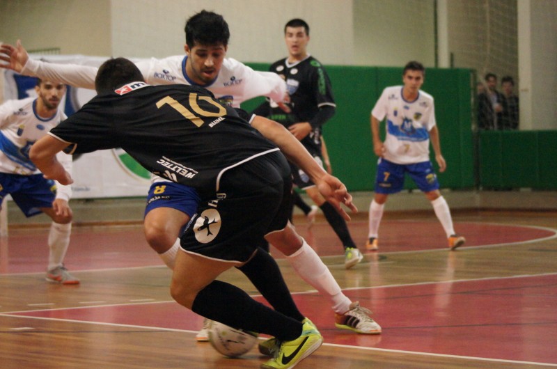 Futsal de Blumenau perde e visa vitória em casa