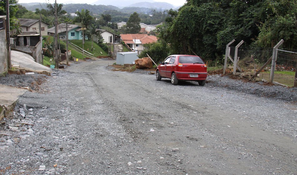 Rua Dos Imigrantes é preparada para receber pavimentação asfáltica 