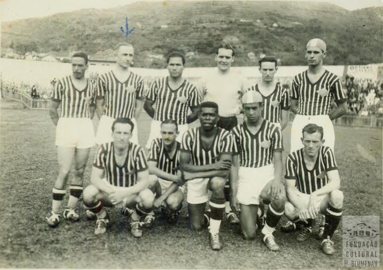 Memória Digital: Seleção Catarinense de 1941 vence seleção do Paraná