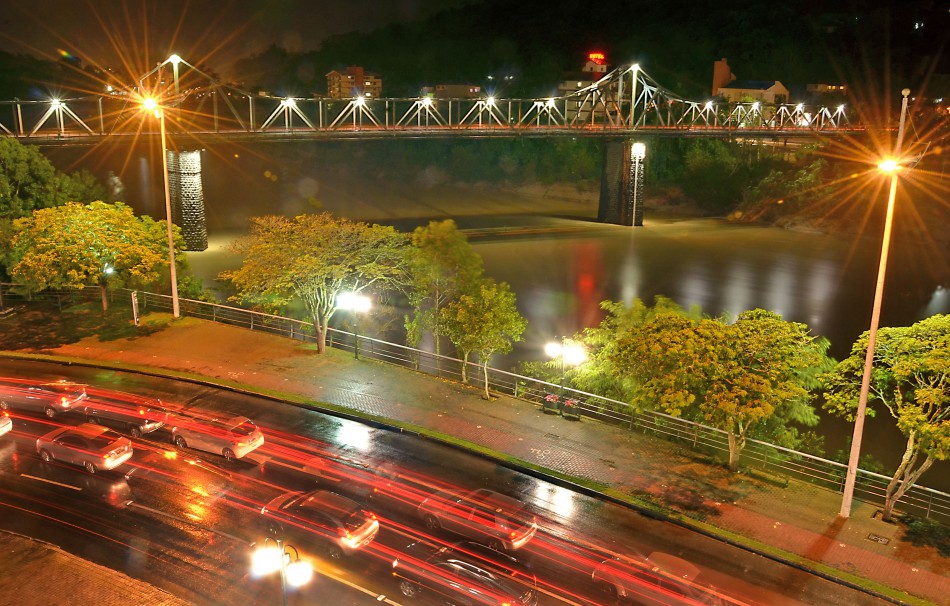 Sistema de iluminação da Ponte de Ferro ganha mais 20 refletores