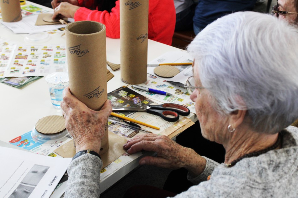 Clubes de Mães se reúnem na Pró-família para oficina de artesanato