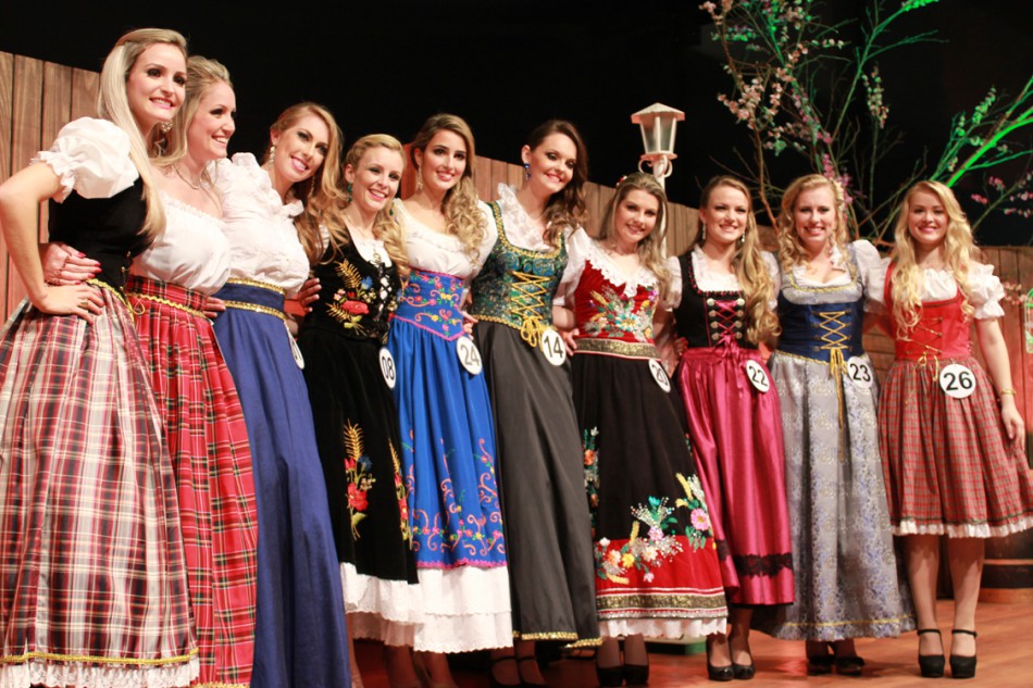 25 mulheres concorrem ao título de Rainha da 32ª Oktoberfest