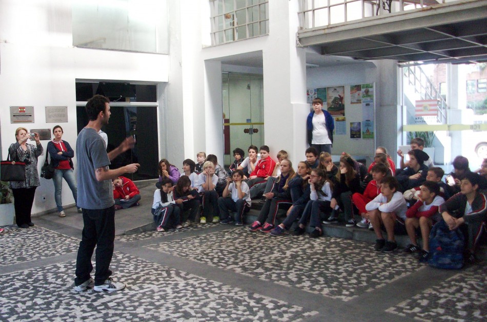 Grafite atrai estudantes ao Museu de Arte