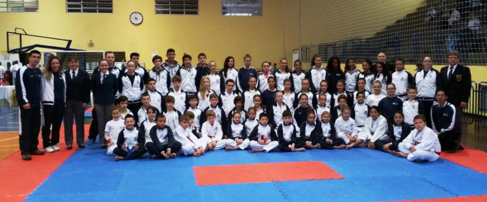 Blumenau é campeã da 2ª etapa do Estadual de Karate 