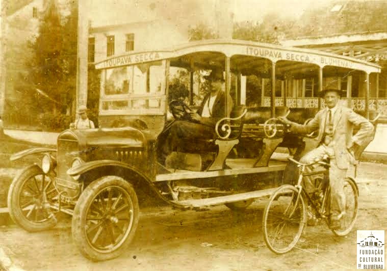 Memória Digital: transporte coletivo em Blumenau