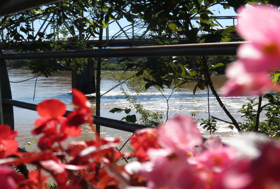 Rio Itajaí-Açu volta a baixar e traz a normalidade ao cotidiano de Blumenau