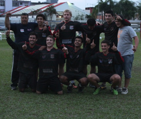 Equipe de Blumenau é campeã do Sul-Americano Sub-21 de Punhobol