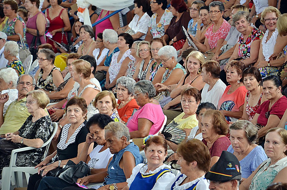 Atrações fecham a Semana Municipal do Idoso em Blumenau