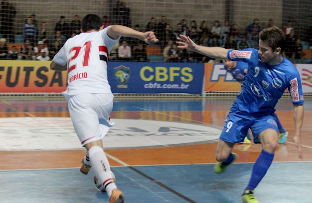Blumenau atropela São Paulo no Sudeste e mantém boa fase na Liga Futsal
