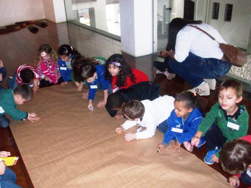 Salão Elke Hering abre em horários alternativos