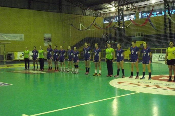 Blumenau vence a primeira na Liga Nacional Feminina de Handebol