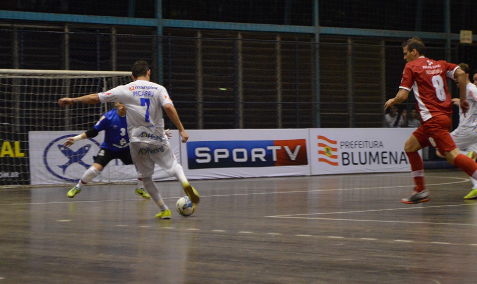 Futsal de Blumenau embarca para encarar o Brasil Kirin 