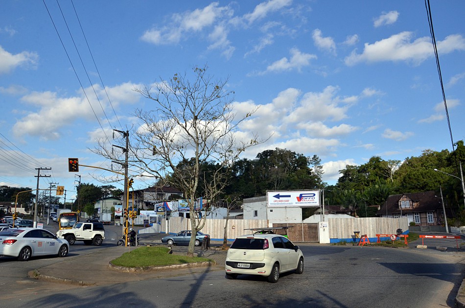 Rua Estrela tem trânsito modificado