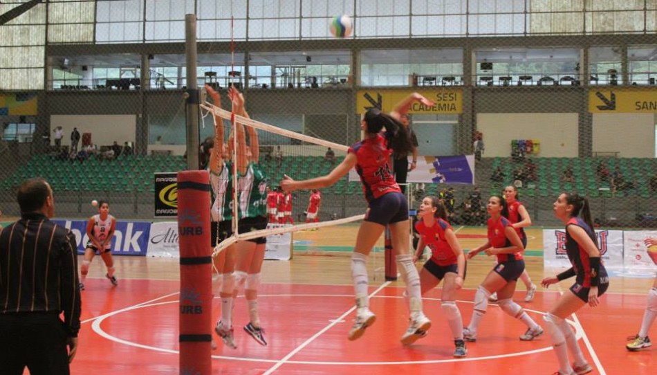 Bluvolei perde para a Unochapecó no Estadual Adulto de Voleibol