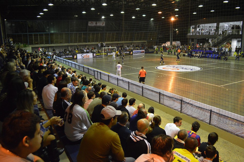 Carlão marca no apagar das luzes e Blumenau vence o Concórdia Futsal
