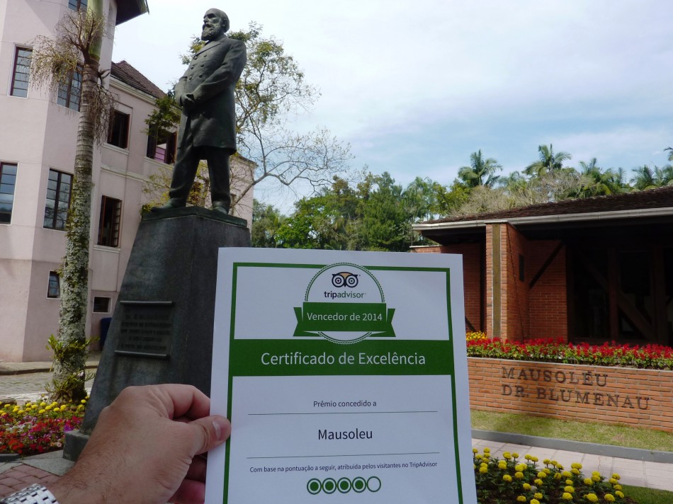 Mausoléu Dr. Blumenau é um vencedor