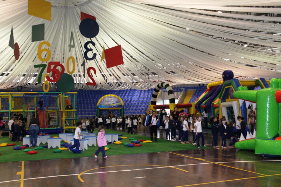 Kinderplatz da 31ª Oktoberfest abre as portas e faz a alegria das crianças