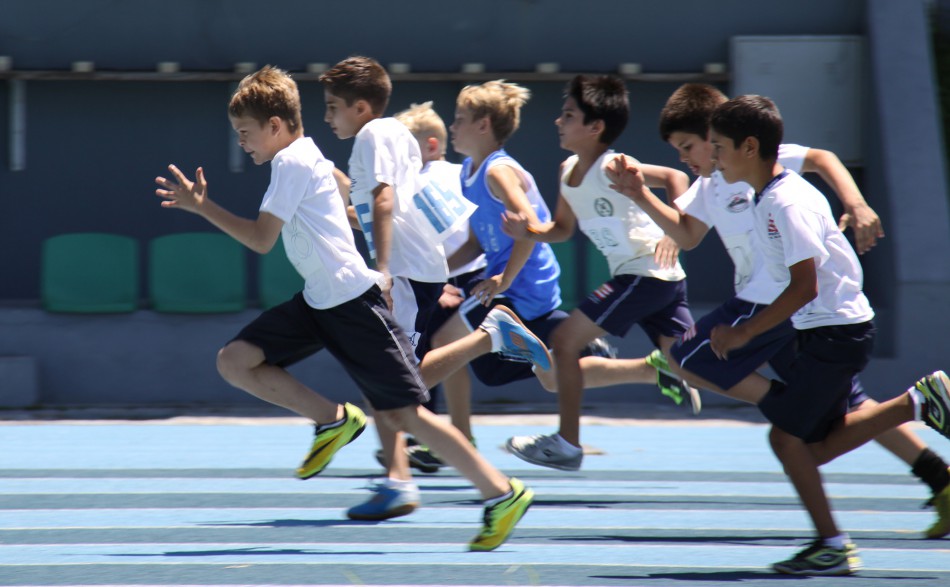 Mais de 950 alunos disputam os Jogos Escolares Municipais de Atletismo