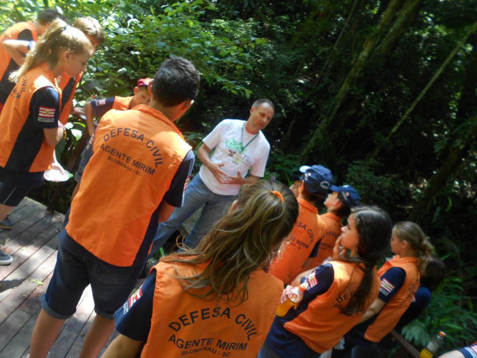 Educação ambiental foi tema para Agentes Mirins de Defesa Civil
