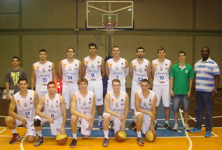 Basquete masculino de Blumenau se classifica à final do Estadual
