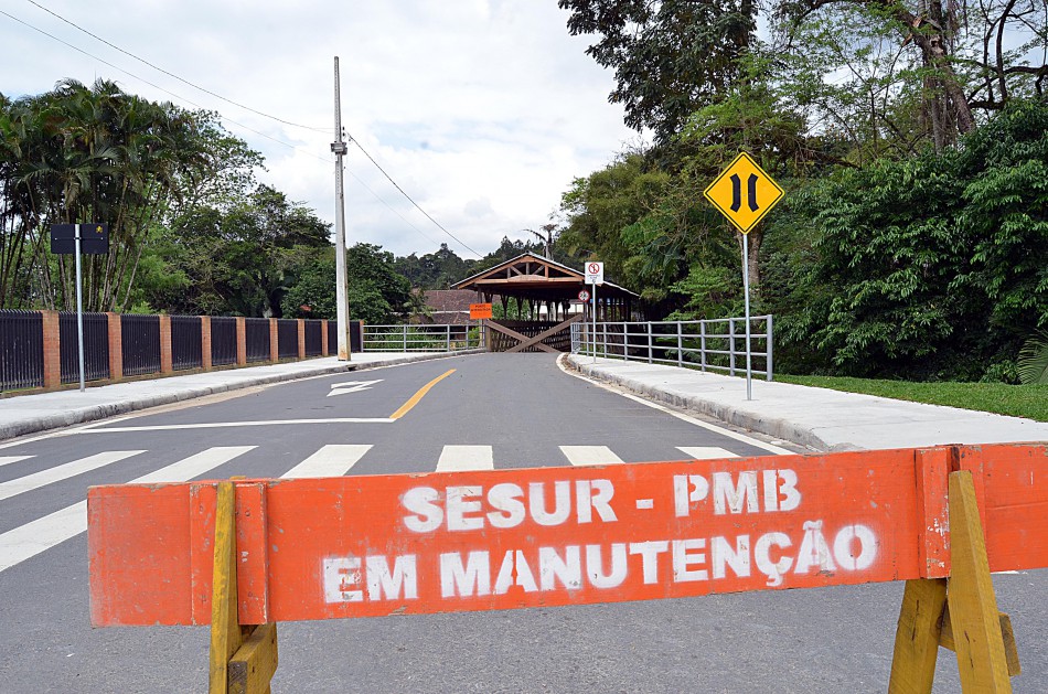 Estrutura da ponte da rua Arnold Hemmer será substituída
